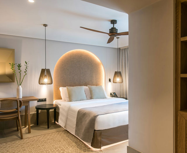 Deluxe-Room-2