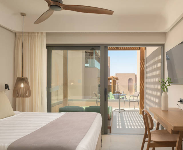 Deluxe-Room-3