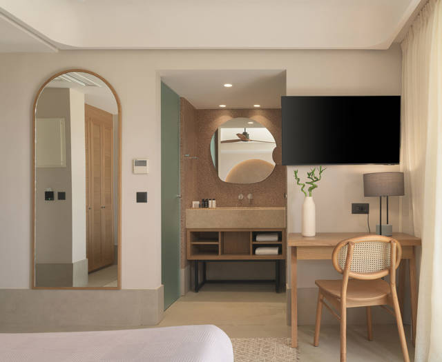Deluxe-Room-7