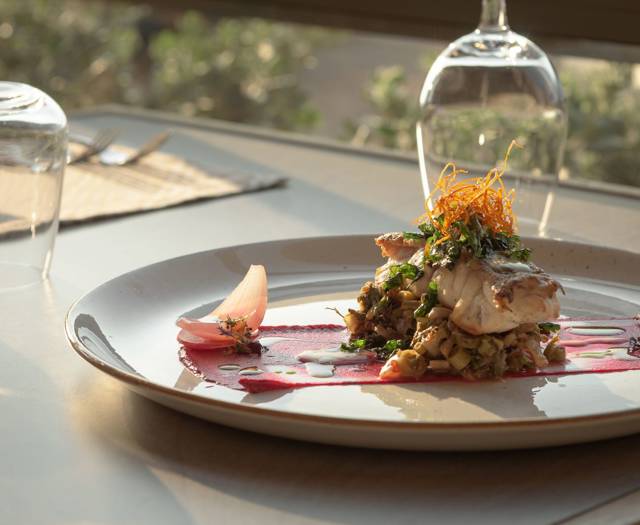 paralos-venus-suites-main-restaurant-15.jpg