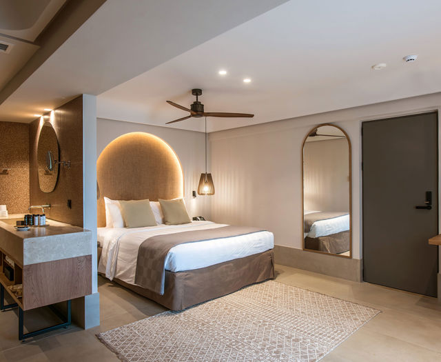Junior-Suite-1.jpg
