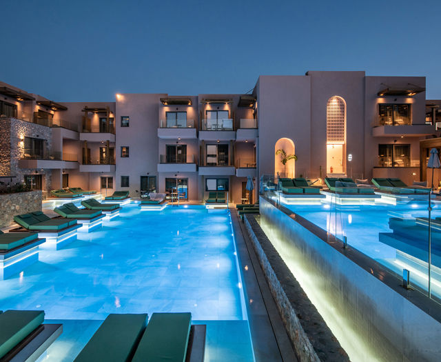 paralos-venus-suites-1916.jpg